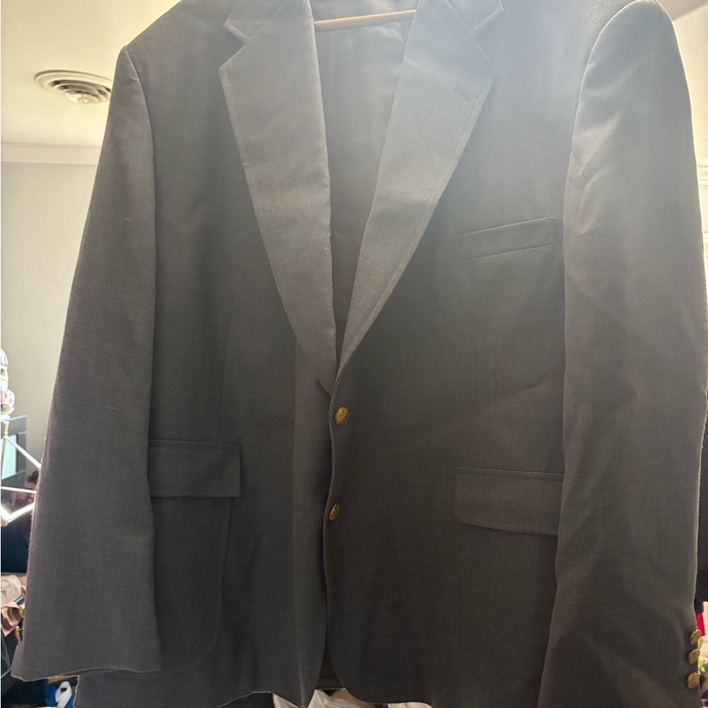 Classic Men's Gray Blazer